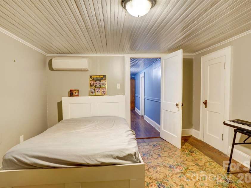 2495 Centergrove Road, Kannapolis, NC 28083.  MLS# CAR4309361, YatesRealty ID 1923. Bed 4 Upstairs