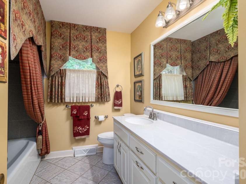 234 Suncrest Road, Cherryville, NC 28021.  MLS# CAR4372354, YatesRealty ID 19230. Bathroom