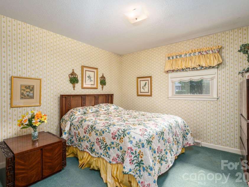 234 Suncrest Road, Cherryville, NC 28021.  MLS# CAR4372354, YatesRealty ID 19230. Bedroom