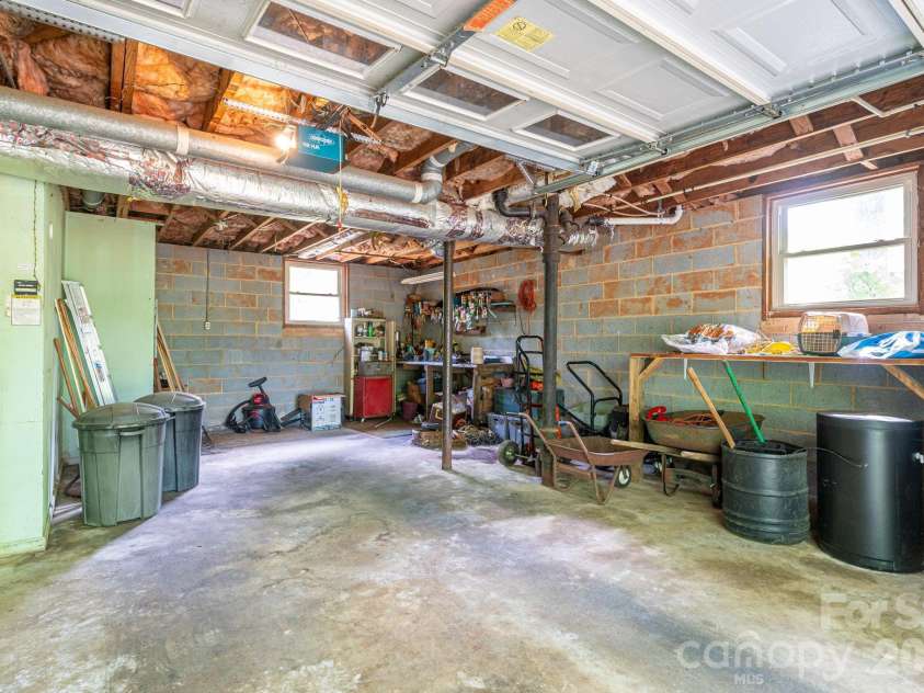 234 Suncrest Road, Cherryville, NC 28021.  MLS# CAR4372354, YatesRealty ID 19230. Garage