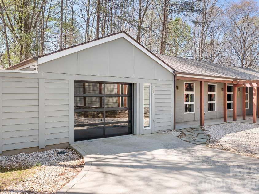 3249 Ivey Creek Road, Maiden, NC 28650.  MLS# CAR4241380, YatesRealty ID 19231. 