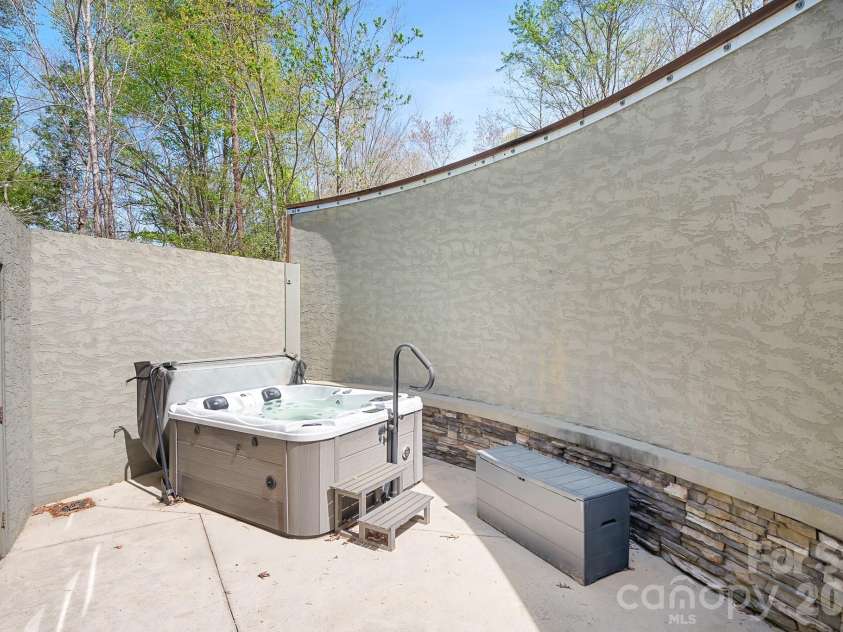 3249 Ivey Creek Road, Maiden, NC 28650.  MLS# CAR4241380, YatesRealty ID 19231. 
