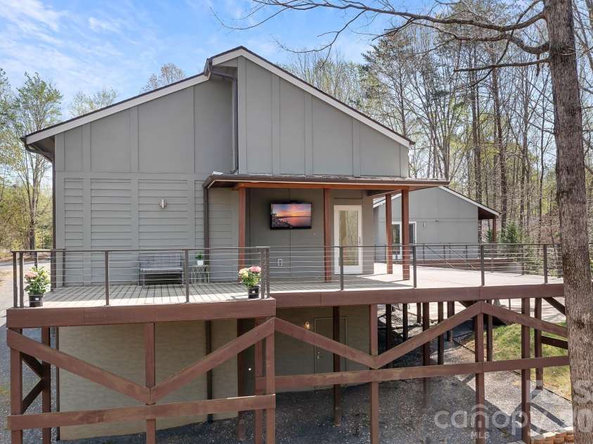 3249 Ivey Creek Road, Maiden, NC 28650.  MLS# CAR4241380, YatesRealty ID 19231. 