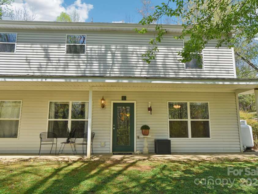 36 Queen Road, Candler, NC 28715.  MLS# CAR4245430, YatesRealty ID 19231. 