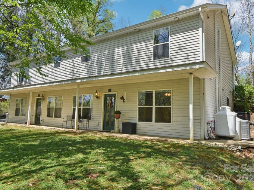 36 Queen Road, Candler, NC 28715.  MLS# CAR4245430, YatesRealty ID 19231. 