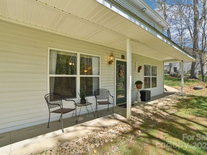 36 Queen Road, Candler, NC 28715.  MLS# CAR4245430, YatesRealty ID 19231. 