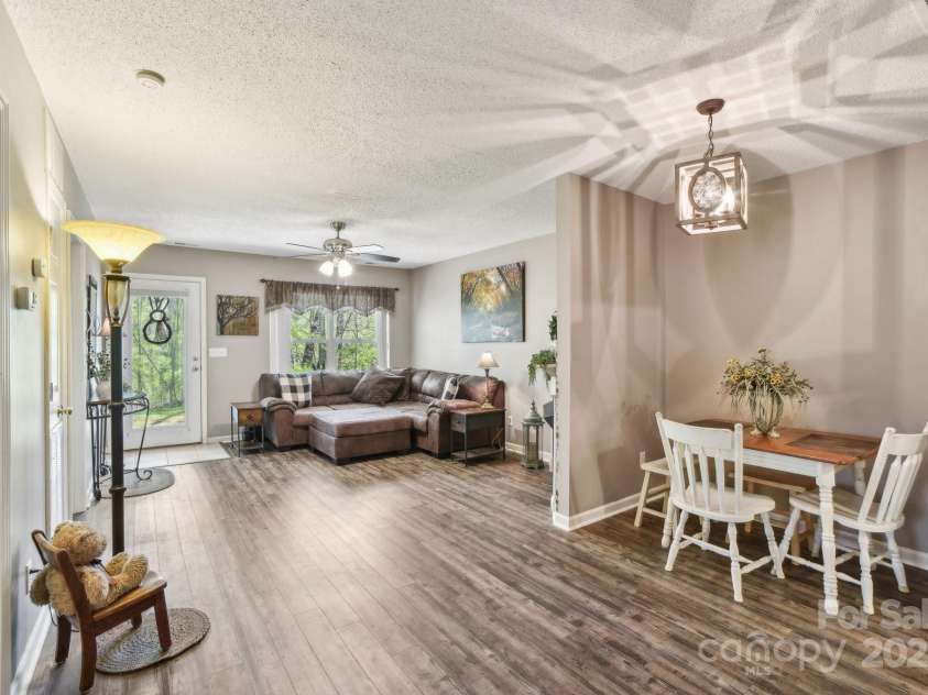 36 Queen Road, Candler, NC 28715.  MLS# CAR4245430, YatesRealty ID 19231. 