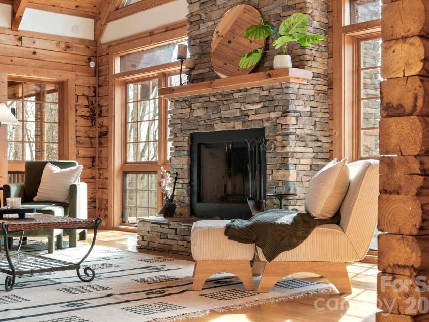 219 Woodlyn Etch Drive, Hendersonville, NC 28792.  MLS# CAR4351389, YatesRealty ID 19232. 