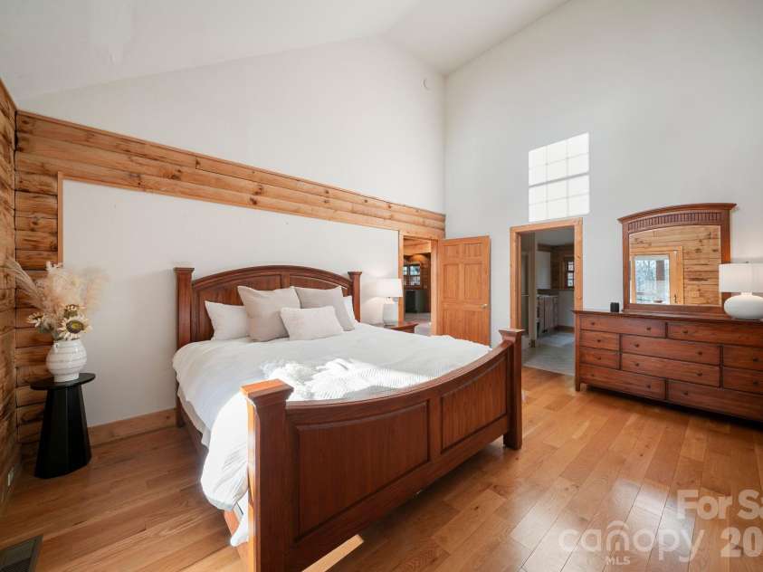 219 Woodlyn Etch Drive, Hendersonville, NC 28792.  MLS# CAR4351389, YatesRealty ID 19232. 