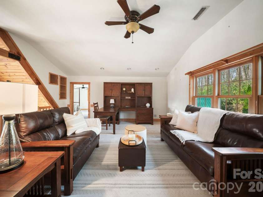 219 Woodlyn Etch Drive, Hendersonville, NC 28792.  MLS# CAR4351389, YatesRealty ID 19232. 