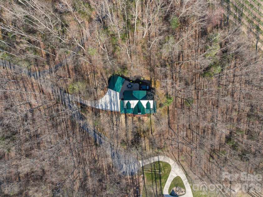 219 Woodlyn Etch Drive, Hendersonville, NC 28792.  MLS# CAR4351389, YatesRealty ID 19232. 