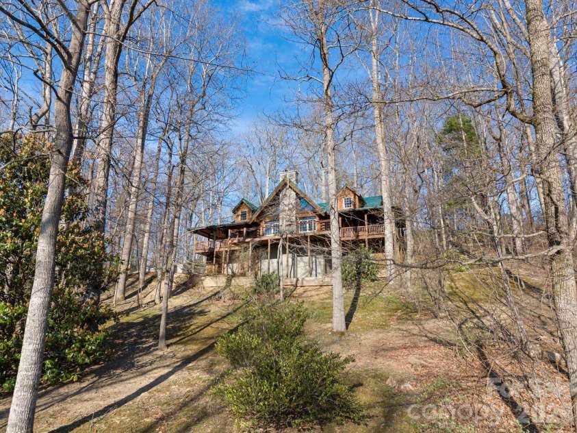 219 Woodlyn Etch Drive, Hendersonville, NC 28792.  MLS# CAR4351389, YatesRealty ID 19232. 