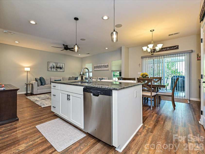 7142 Mariners Village Drive, Denver, NC 28037.  MLS# CAR4373733, YatesRealty ID 19233. Kitchen