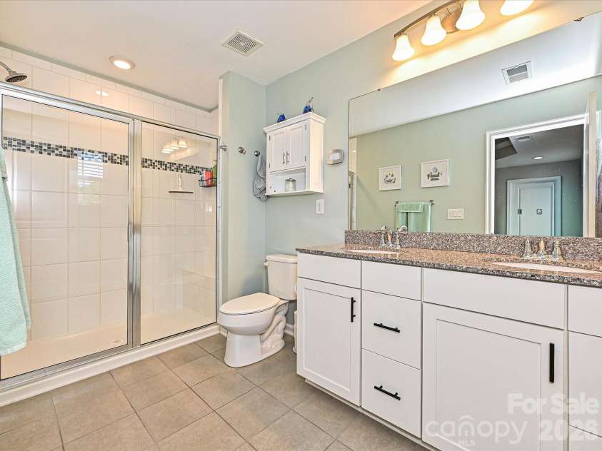7142 Mariners Village Drive, Denver, NC 28037.  MLS# CAR4373733, YatesRealty ID 19233. Primary Bathroom
