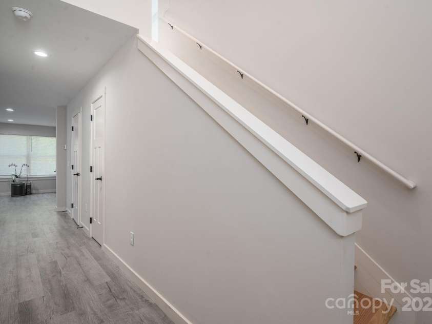 823 31ST Street, Hickory, NC 28602.  MLS# CAR4248771, YatesRealty ID 19233. 