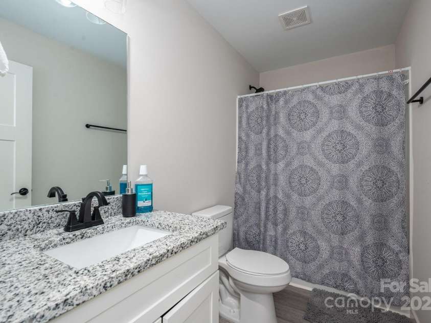 823 31ST Street, Hickory, NC 28602.  MLS# CAR4248771, YatesRealty ID 19233. 