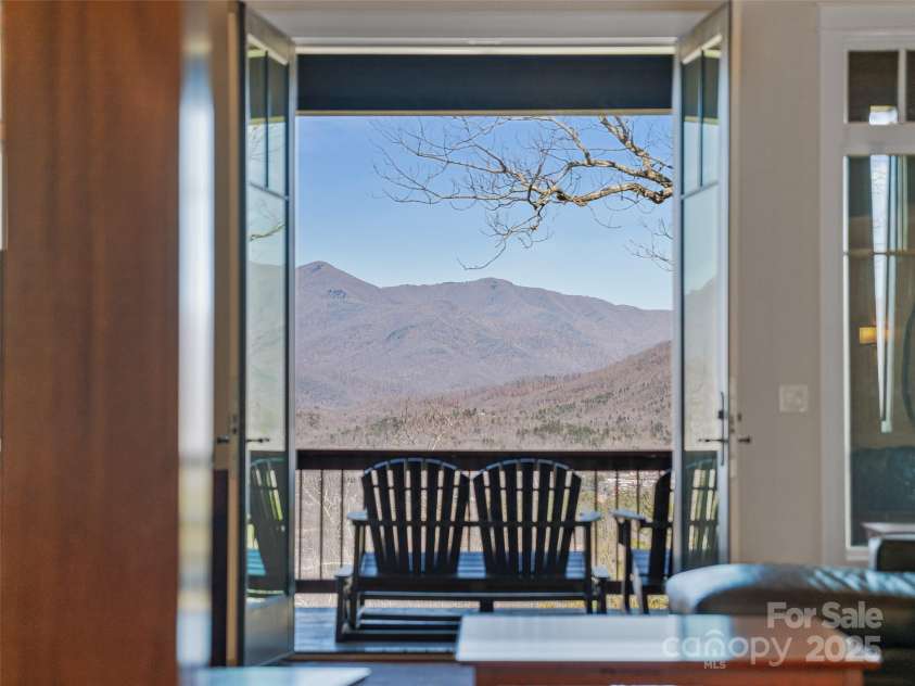45 Fates Overlook Loop, Black Mountain, NC 28711.  MLS# CAR4238481, YatesRealty ID 19234. 