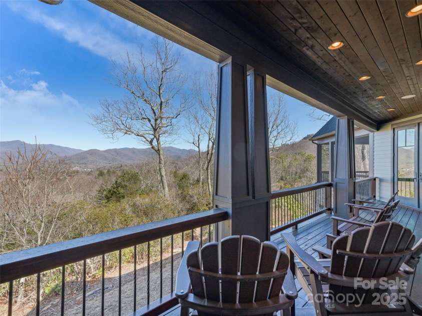45 Fates Overlook Loop, Black Mountain, NC 28711.  MLS# CAR4238481, YatesRealty ID 19234. 