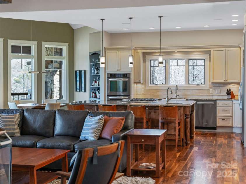 45 Fates Overlook Loop, Black Mountain, NC 28711.  MLS# CAR4238481, YatesRealty ID 19234. 