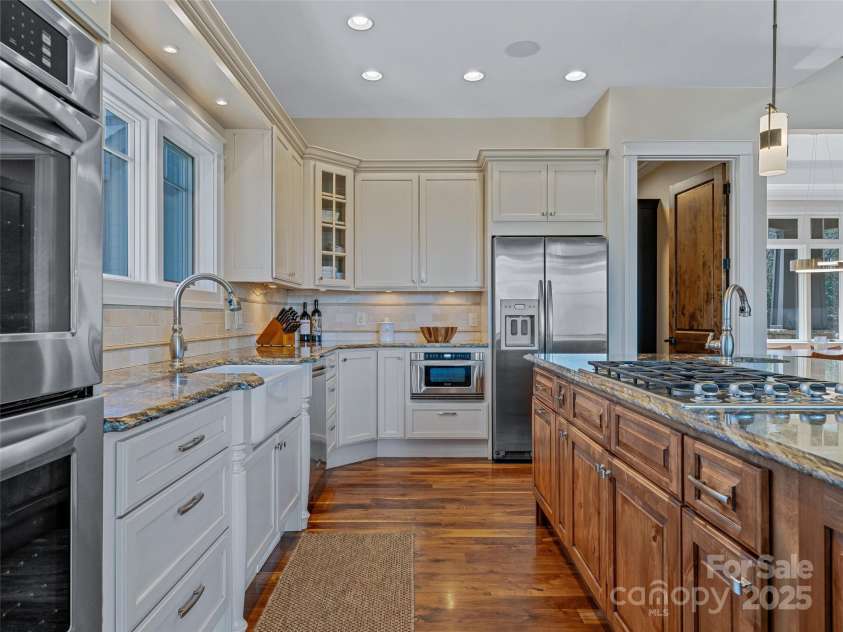 45 Fates Overlook Loop, Black Mountain, NC 28711.  MLS# CAR4238481, YatesRealty ID 19234. 