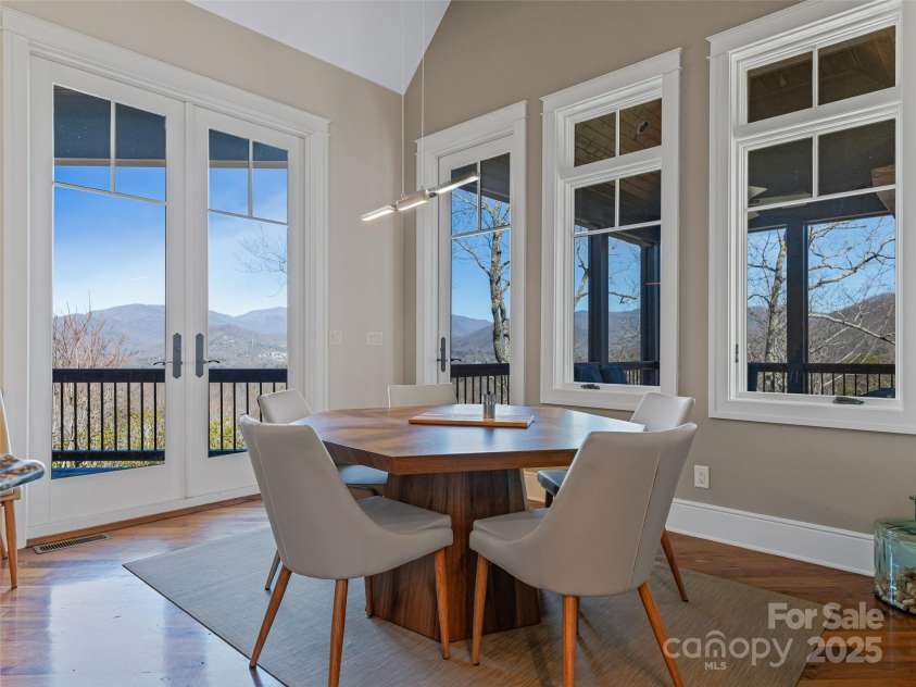 45 Fates Overlook Loop, Black Mountain, NC 28711.  MLS# CAR4238481, YatesRealty ID 19234. 