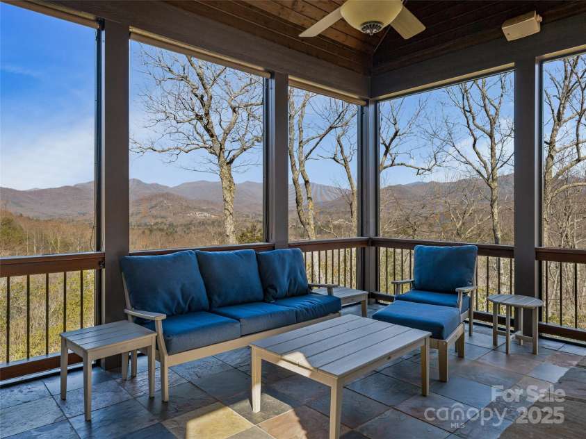 45 Fates Overlook Loop, Black Mountain, NC 28711.  MLS# CAR4238481, YatesRealty ID 19234. 