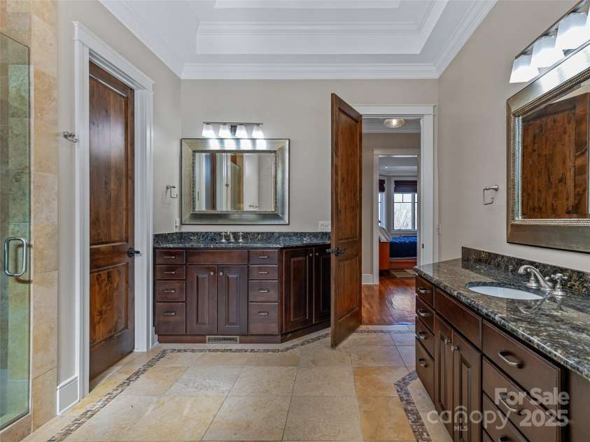 45 Fates Overlook Loop, Black Mountain, NC 28711.  MLS# CAR4238481, YatesRealty ID 19234. 