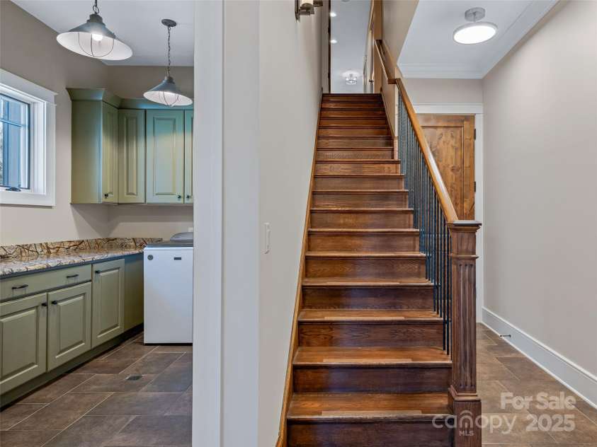 45 Fates Overlook Loop, Black Mountain, NC 28711.  MLS# CAR4238481, YatesRealty ID 19234. 