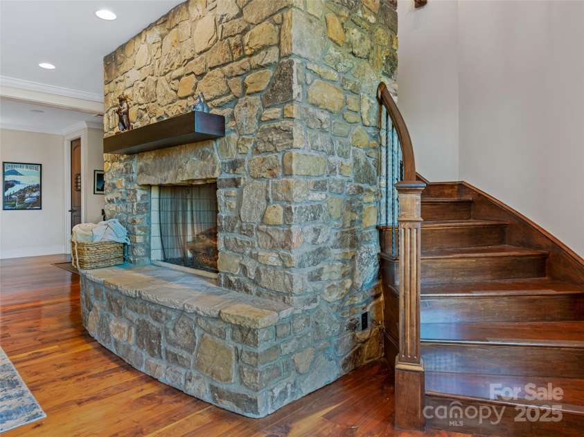 45 Fates Overlook Loop, Black Mountain, NC 28711.  MLS# CAR4238481, YatesRealty ID 19234. 