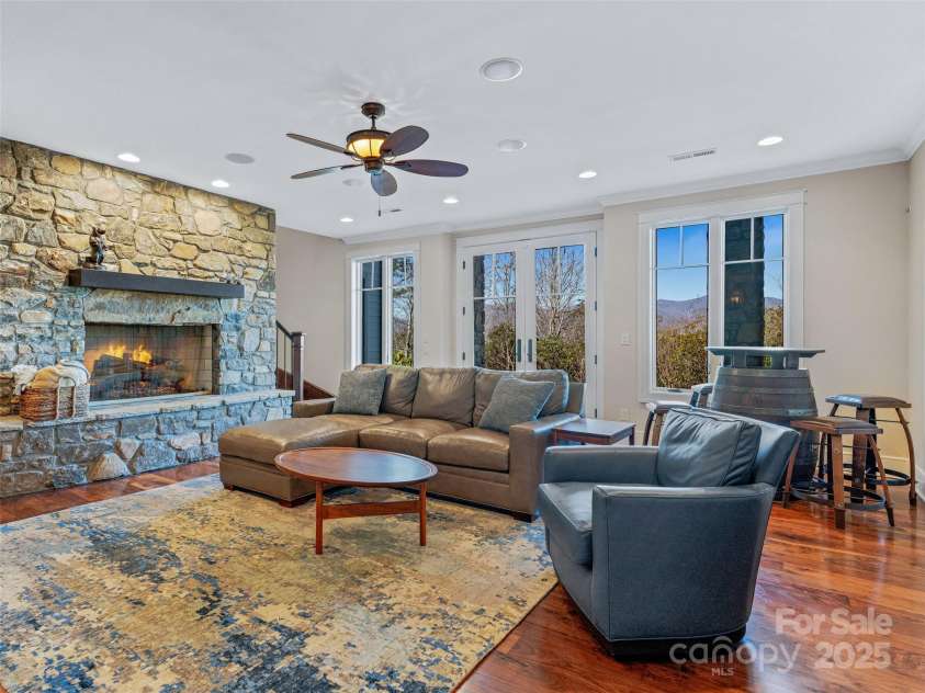 45 Fates Overlook Loop, Black Mountain, NC 28711.  MLS# CAR4238481, YatesRealty ID 19234. 