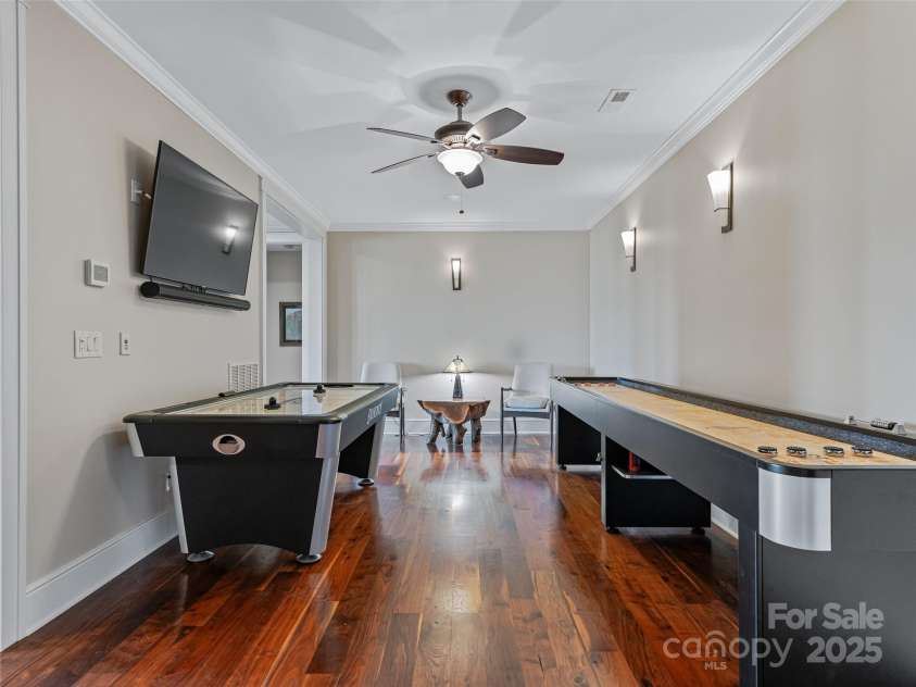 45 Fates Overlook Loop, Black Mountain, NC 28711.  MLS# CAR4238481, YatesRealty ID 19234. 
