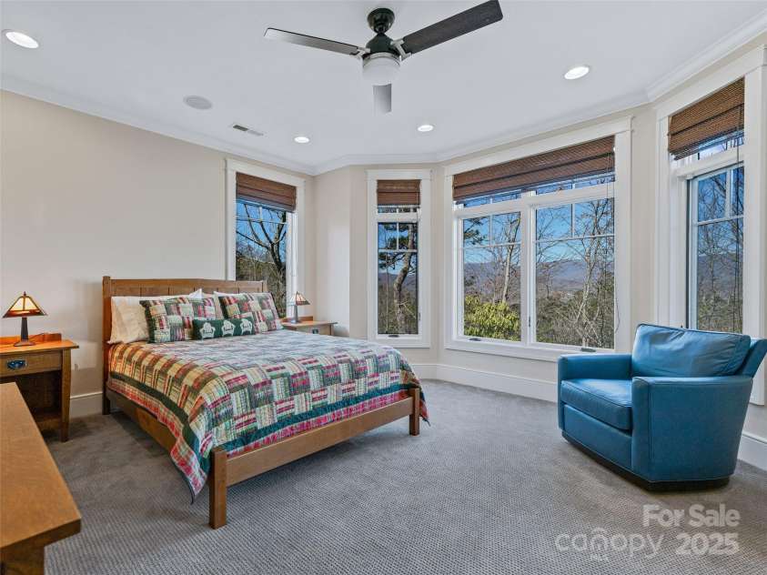 45 Fates Overlook Loop, Black Mountain, NC 28711.  MLS# CAR4238481, YatesRealty ID 19234. 