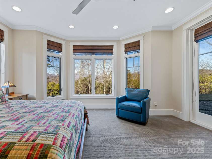 45 Fates Overlook Loop, Black Mountain, NC 28711.  MLS# CAR4238481, YatesRealty ID 19234. 