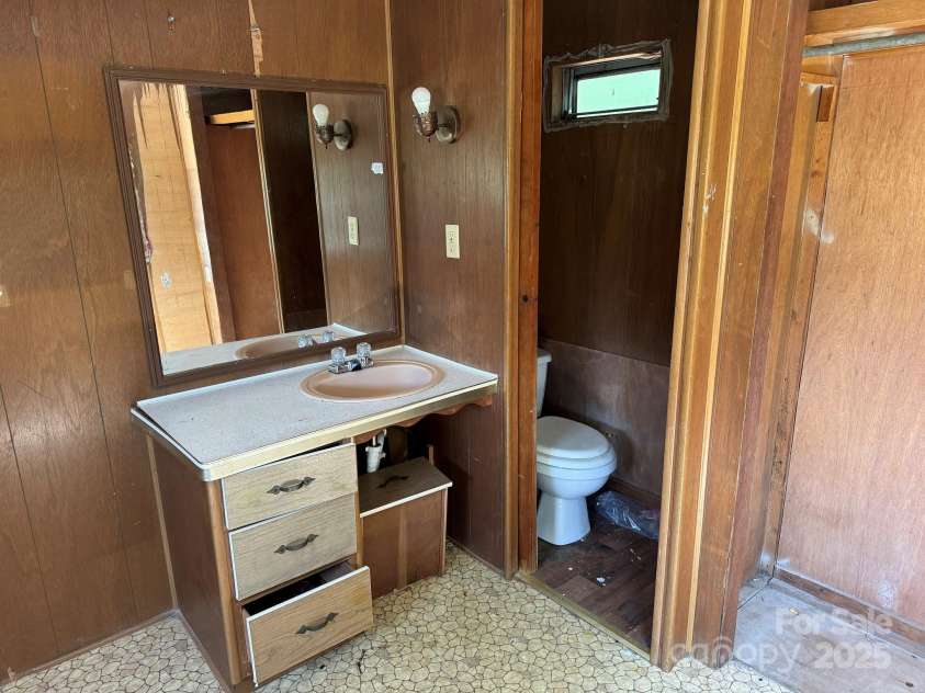 1029 Sullivan Street, Wadesboro, NC 28170.  MLS# CAR4253985, YatesRealty ID 19235. 