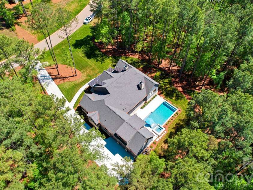 6223 Chimney Bluff Road, Lancaster, SC 29720.  MLS# CAR4376676, YatesRealty ID 19236. 
