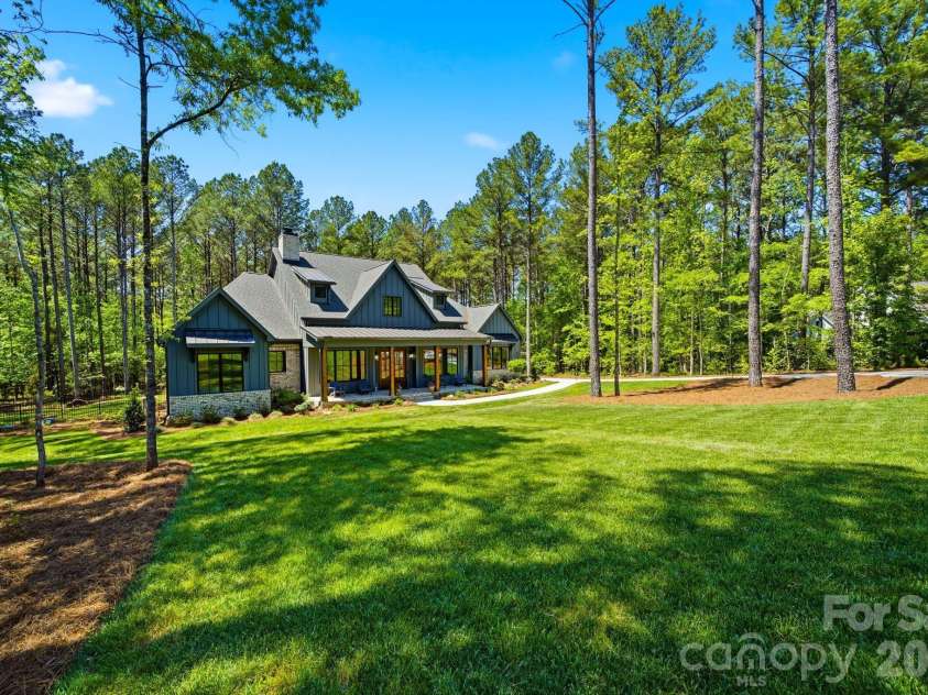 6223 Chimney Bluff Road, Lancaster, SC 29720.  MLS# CAR4376676, YatesRealty ID 19236. 