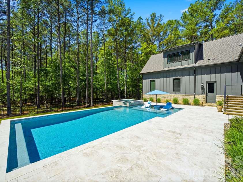 6223 Chimney Bluff Road, Lancaster, SC 29720.  MLS# CAR4376676, YatesRealty ID 19236. 