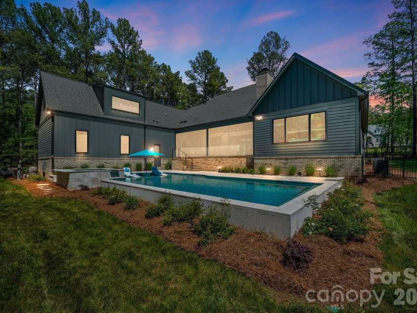 6223 Chimney Bluff Road, Lancaster, SC 29720.  MLS# CAR4376676, YatesRealty ID 19236. 