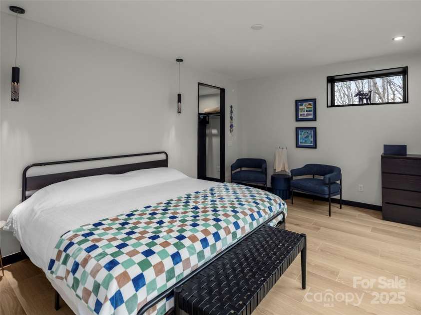 80 Hemlock Circle, Black Mountain, NC 28711.  MLS# CAR4252035, YatesRealty ID 19236. Secondary Suite