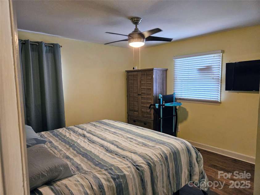 3 Melody Lane, Asheville, NC 28803.  MLS# CAR4239419, YatesRealty ID 19237. 