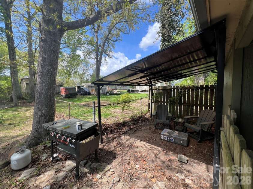 503 Mauney Avenue, Stanley, NC 28164.  MLS# CAR4368227, YatesRealty ID 19237. 