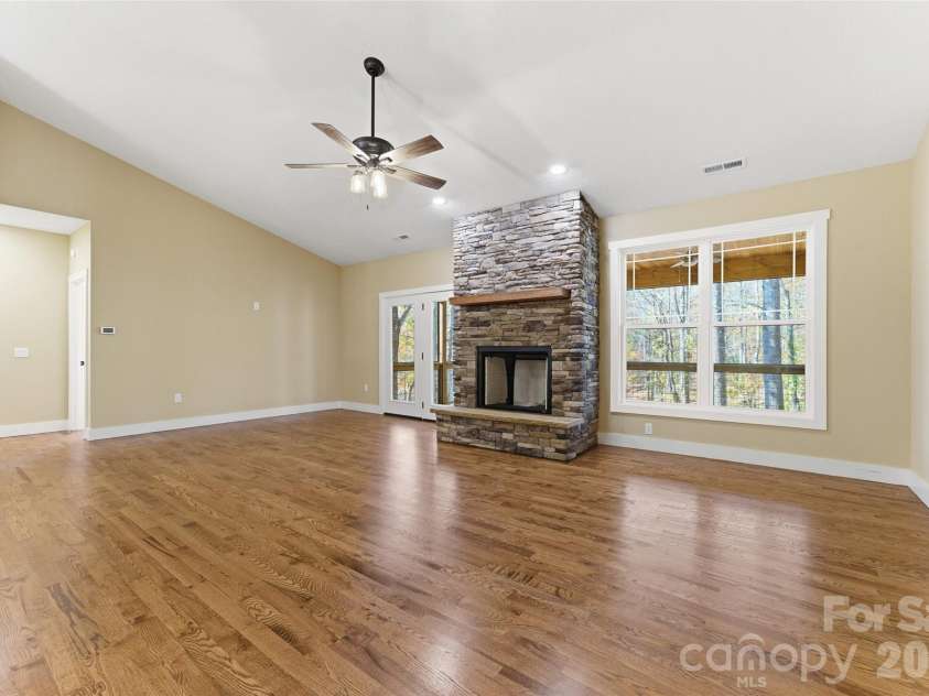 1462 Brightwater Road, Hendersonville, NC 28739.  MLS# CAR4312363, YatesRealty ID 19238. 