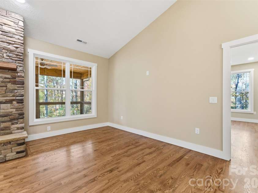 1462 Brightwater Road, Hendersonville, NC 28739.  MLS# CAR4312363, YatesRealty ID 19238. 