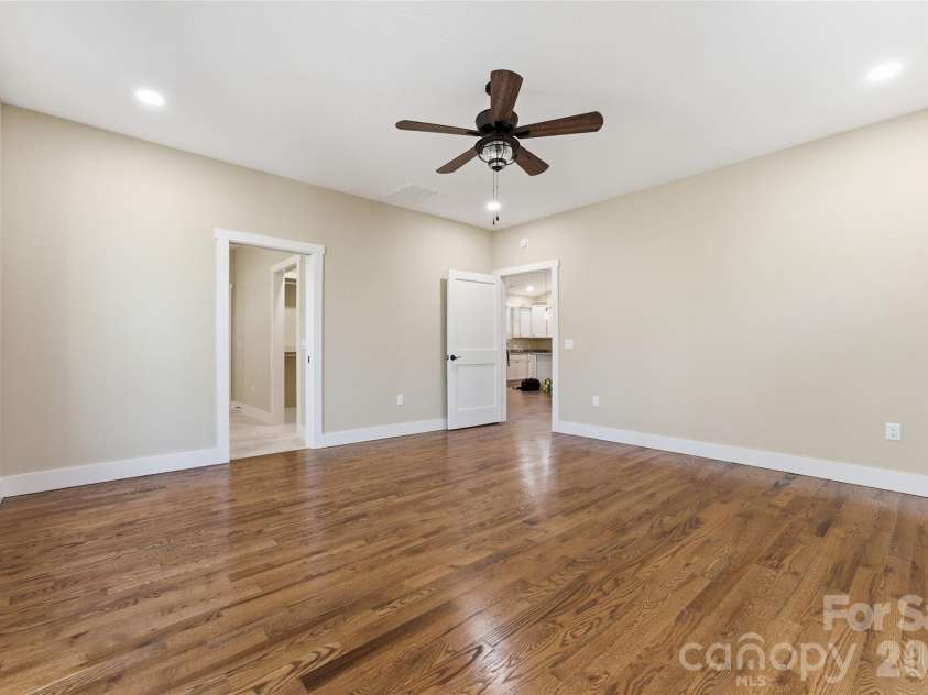 1462 Brightwater Road, Hendersonville, NC 28739.  MLS# CAR4312363, YatesRealty ID 19238. 