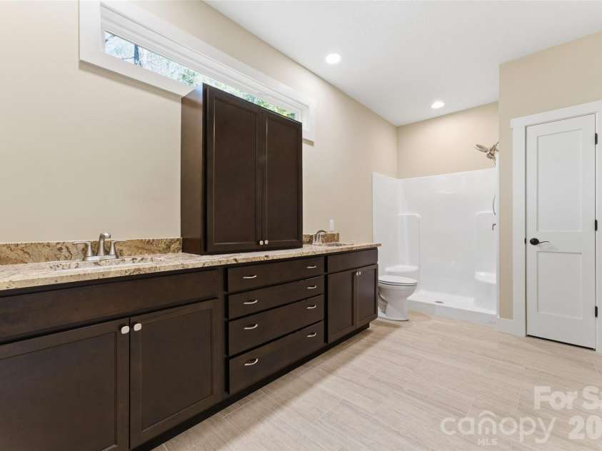 1462 Brightwater Road, Hendersonville, NC 28739.  MLS# CAR4312363, YatesRealty ID 19238. 