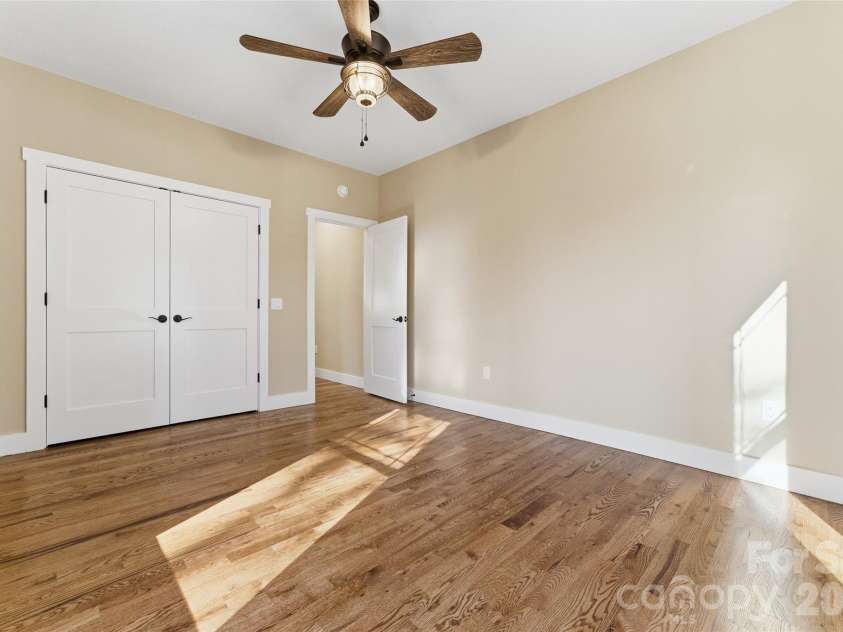 1462 Brightwater Road, Hendersonville, NC 28739.  MLS# CAR4312363, YatesRealty ID 19238. 
