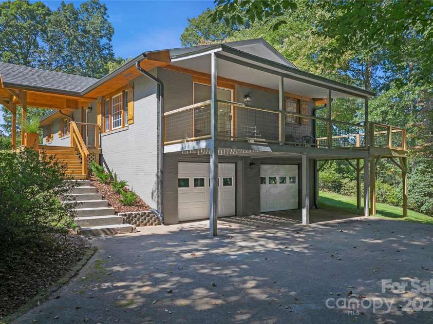 181 Pleasant Hill Drive, Brevard, NC 28712.  MLS# CAR4247052, YatesRealty ID 19238. Large 2 Car Garage With 652 Square Feet