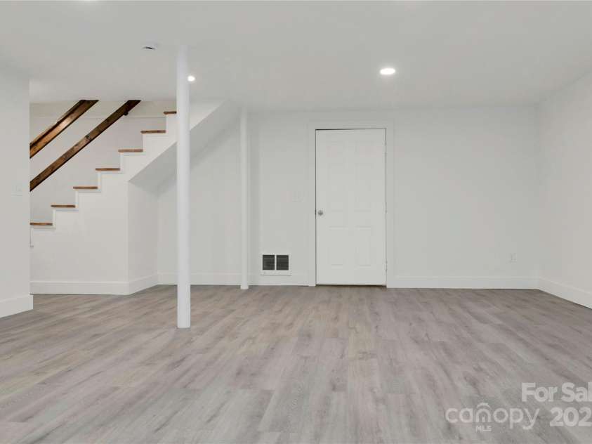 181 Pleasant Hill Drive, Brevard, NC 28712.  MLS# CAR4247052, YatesRealty ID 19238. Large Finished BasementWith 641 Square Feet And Endless Possiblites