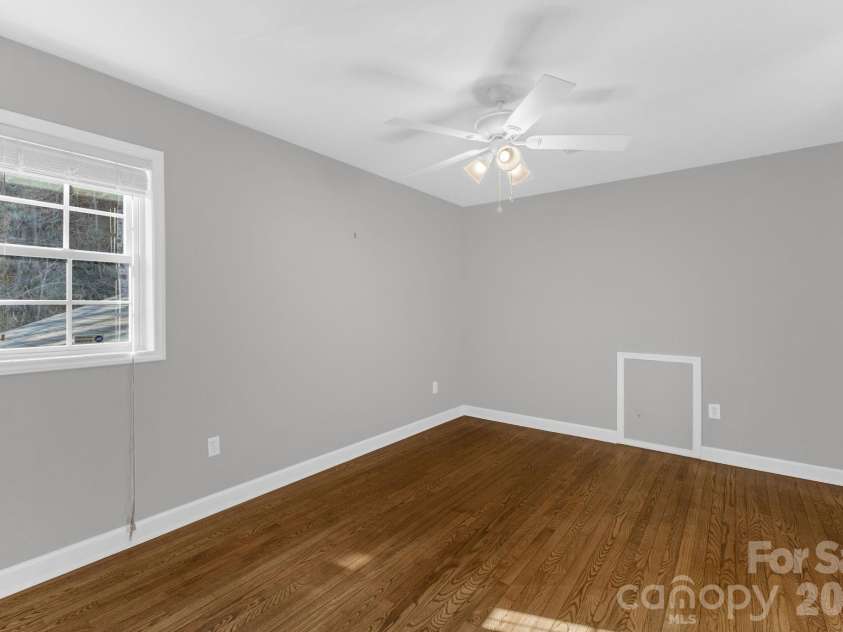 315 Glenn Bridge Road, Arden, NC 28704.  MLS# CAR4343815, YatesRealty ID 19239. 