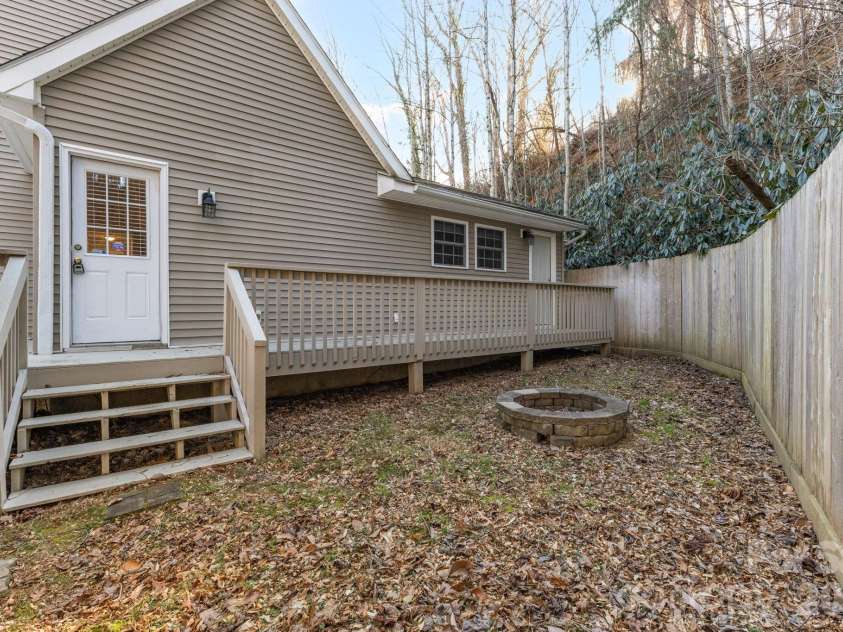 315 Glenn Bridge Road, Arden, NC 28704.  MLS# CAR4343815, YatesRealty ID 19239. 